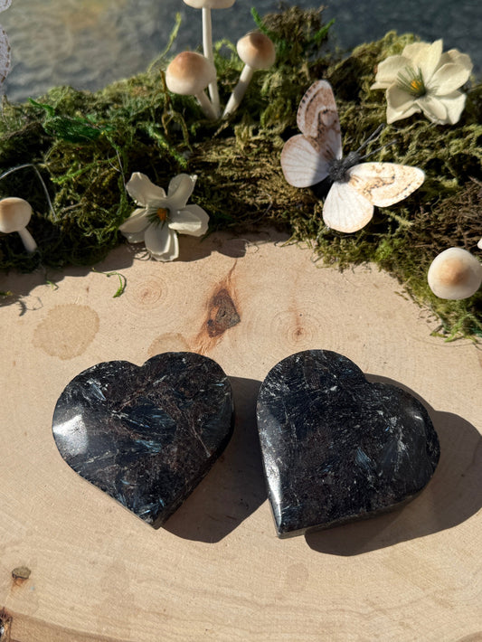 Astrophyllite (firework) heart