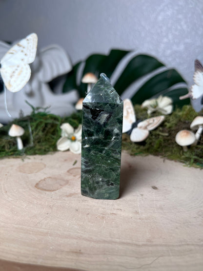 Green Diopside Point