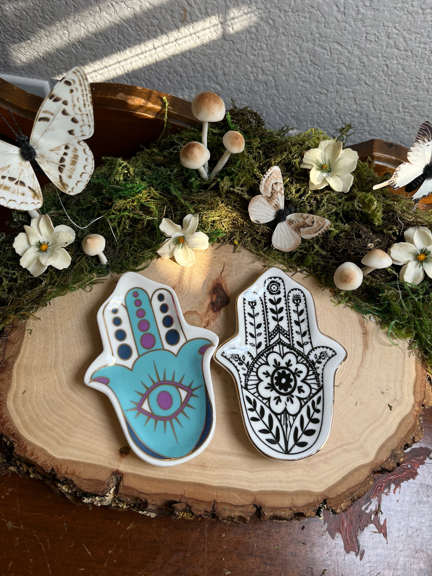 Hamsa hand plate